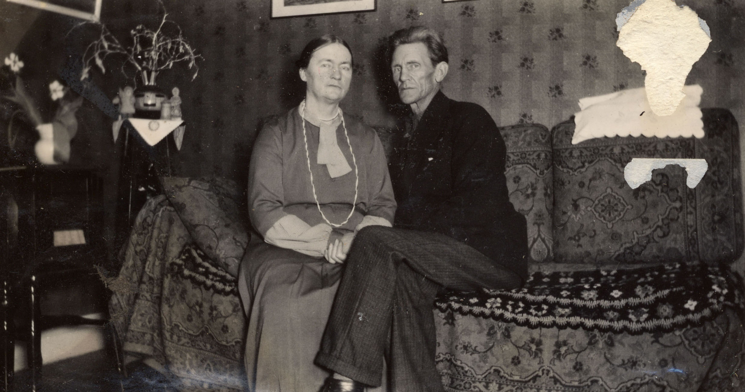 KÖ_F_07_med_hilda_på_gamla_dar